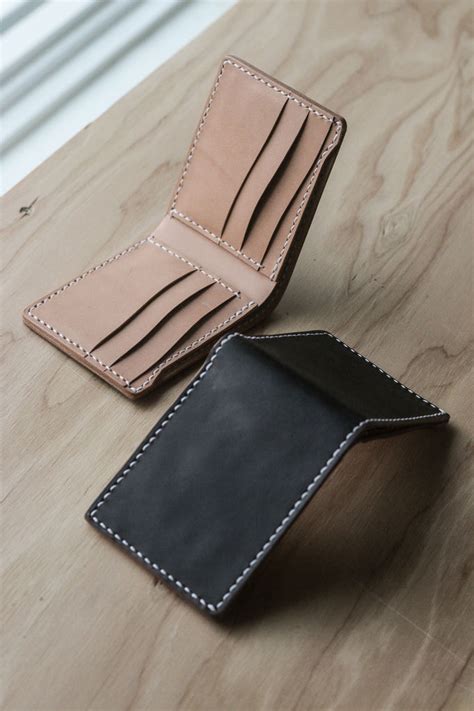 corter bifold wallet